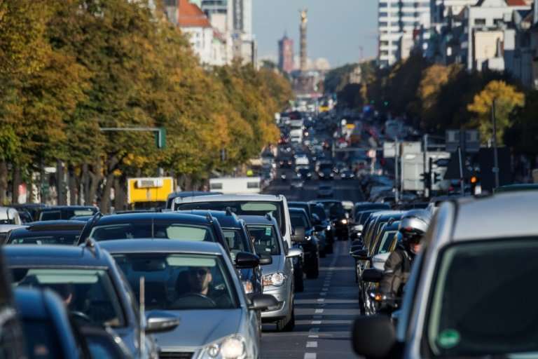 The German government is to ease air pollution laws aimed at curbing diesel vehicle use in urban areas