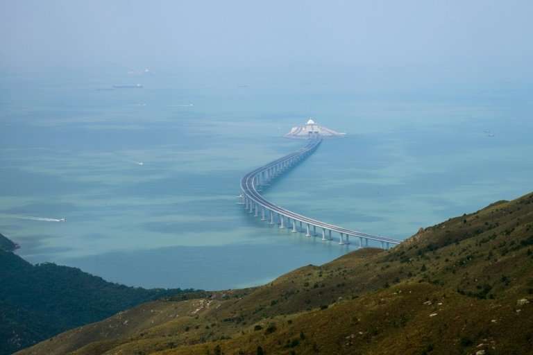The world's longest sea bridge will connect Hong Kong, Macau and mainland China