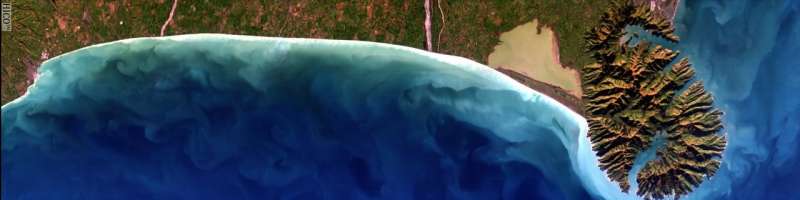 Hyperspectral imager leaves a legacy of contributions to coastal research