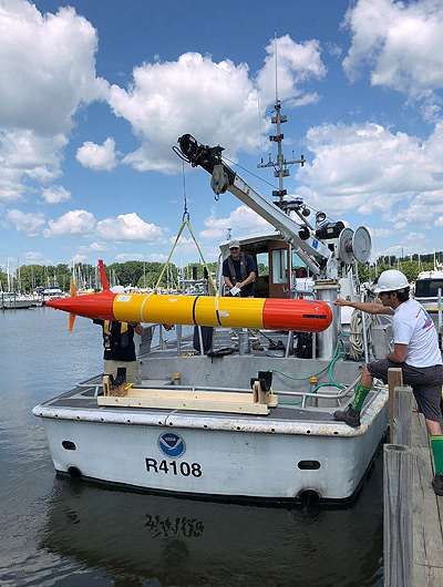 Underwater robot tracks toxic algae in Lake Erie