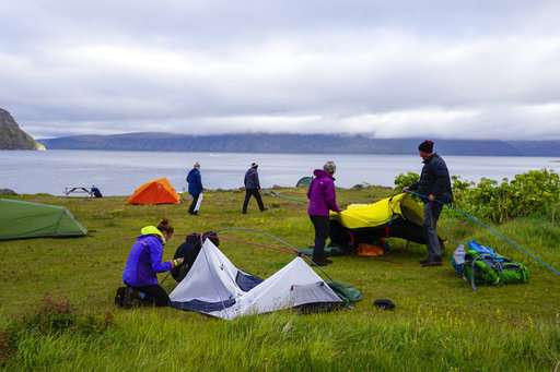 Wired Icelanders seek to keep remote peninsula digital-free