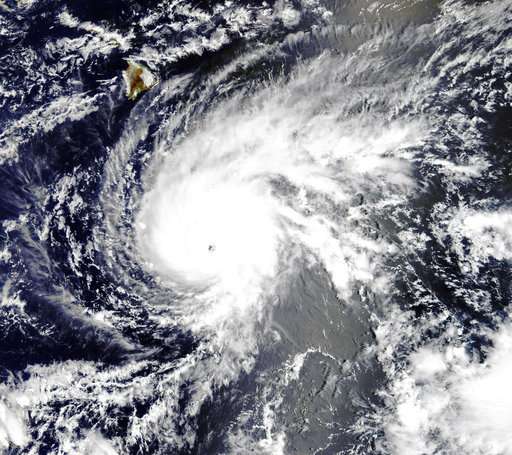 Big Island feels the effects of approaching hurricane