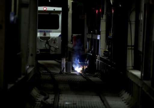 Fixing a massive NYC plumbing leak, 55 stories underground