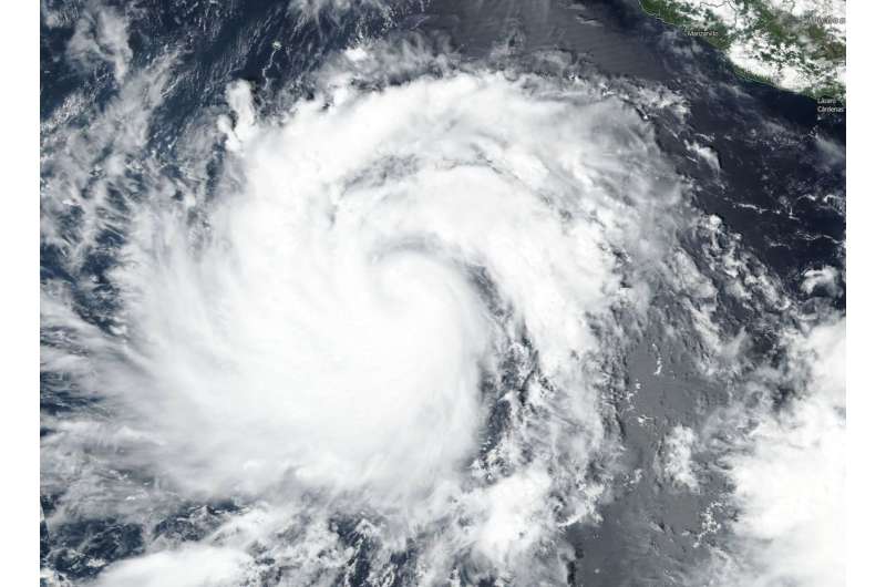 Suomi NPP satellite sees Rosa intensifying into tenth Eastern Pacific hurricane