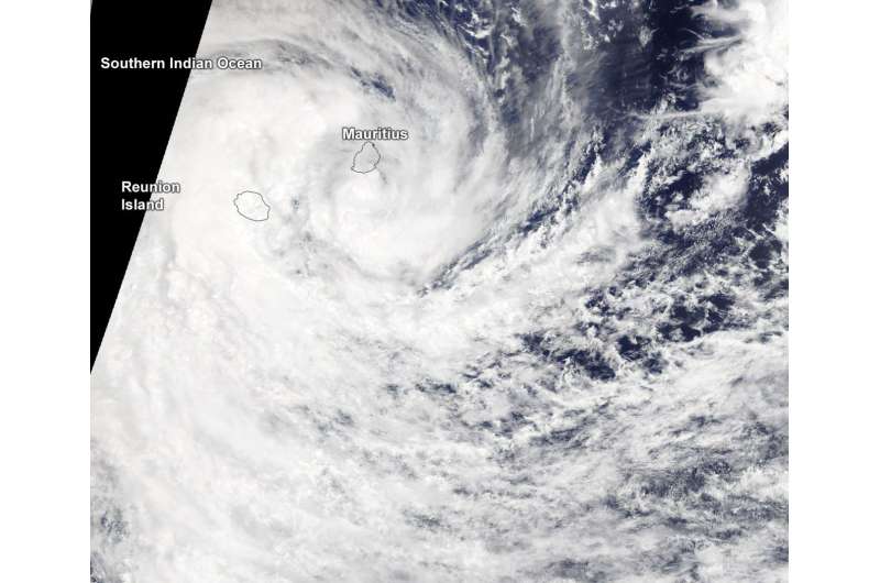 NASA sees Tropical Cyclone Berguitta soaking Mauritius and Reunion Island