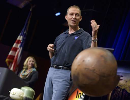 Anxiety abounds at NASA as Mars landing day arrives