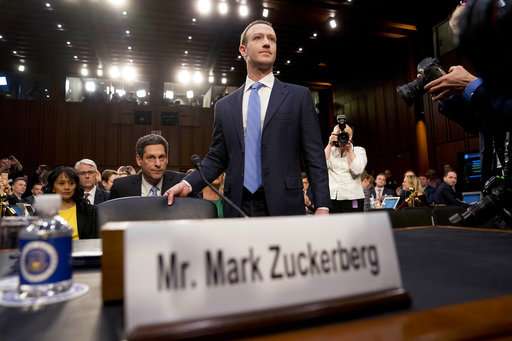 CEO Zuckerberg apologizes for Facebook's privacy failures