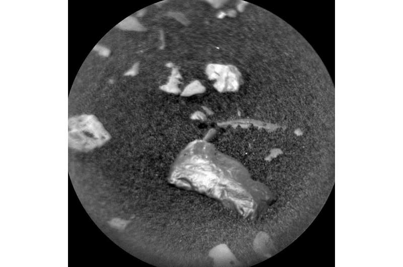 Curiosity to study possible meteorite on Mars surface