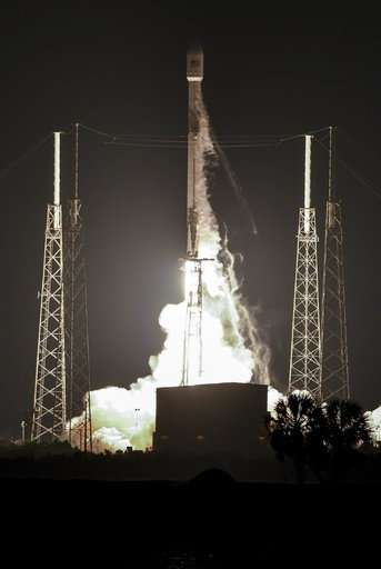 SpaceX launches communication satellite, ditches old booster