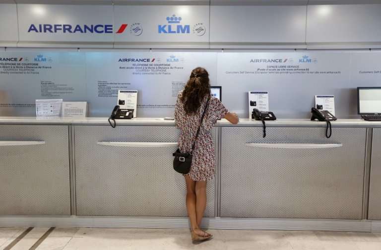 Air France estimated that one flight out of four would be cancelled on Tuesday.
