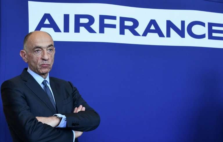 Air France-KLM chief Jean-Marc Janaillac has said he will quit if workers at Air France reject the company's latest wage offer