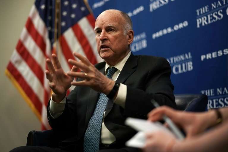 A &quot;net neutrality&quot; law signed by California Governor Jerry Brown has prompted a federal government lawsuit, setting up