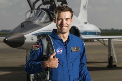 Astronaut quits halfway through training, 1st in 50 years