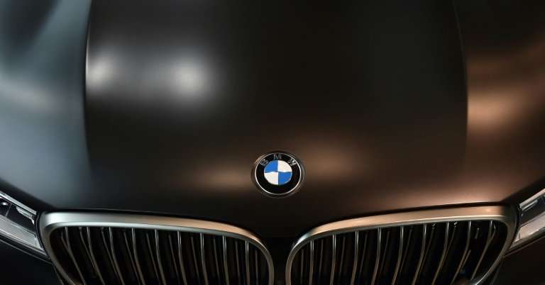 BMW &quot;admitted to the (vehicle licensing authority) KBA that it built software that manipulates the exhaust system into two 