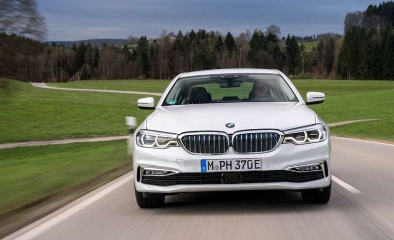 BMW to ease charging anxiety via wireless mat system