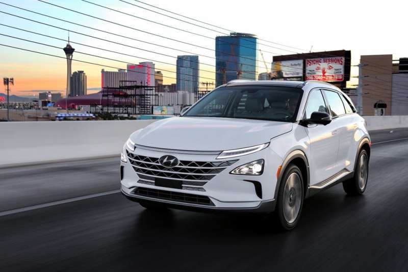 Bucking trend, Hyundai bets on hydrogen fuel cell for new car