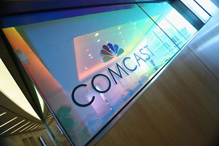 Comcast, which owns NBCUniversal and is the largest US cable TV operator,  says it is preparing an all-cash offer for media-ente
