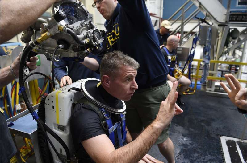 Deep breath: New 'rebreather' helps navy divers beneath the waves