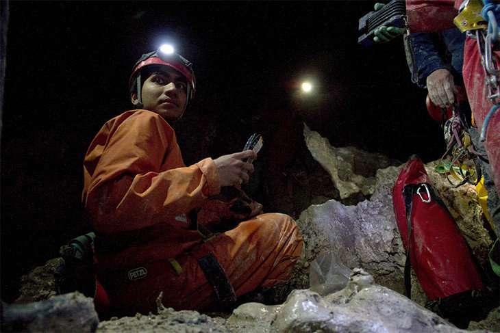 Deep Italian cave provides clues for how to detect life on Mars