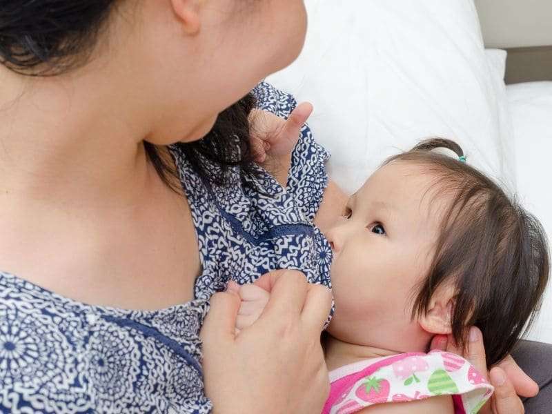 Drinking while breast-feeding may dampen child's brain development