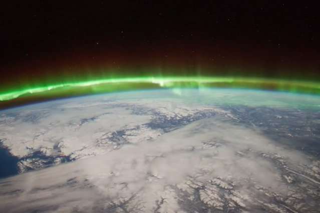 Hole in ionosphere is caused by sudden stratospheric warming