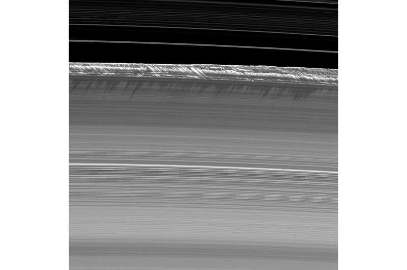 Image: Saturn’s B ring peaks