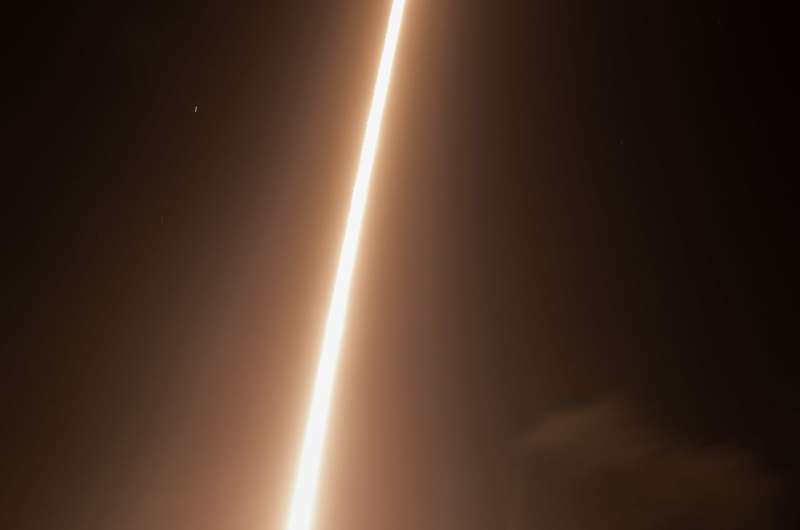 Image: Sounding rocket launches CHESS mission to study the matter between stars