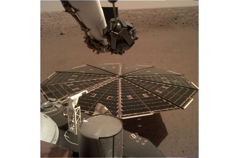 InSight lander 'hears' Martian winds