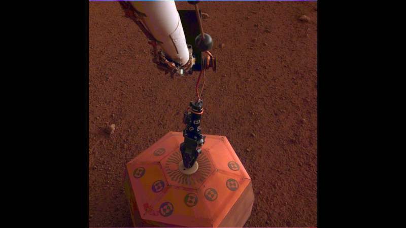 InSight places first instrument on Mars
