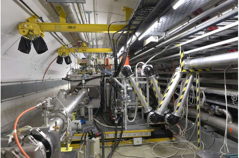 Upgrade to boost capacity of CERN's giant particle smasher (Update)