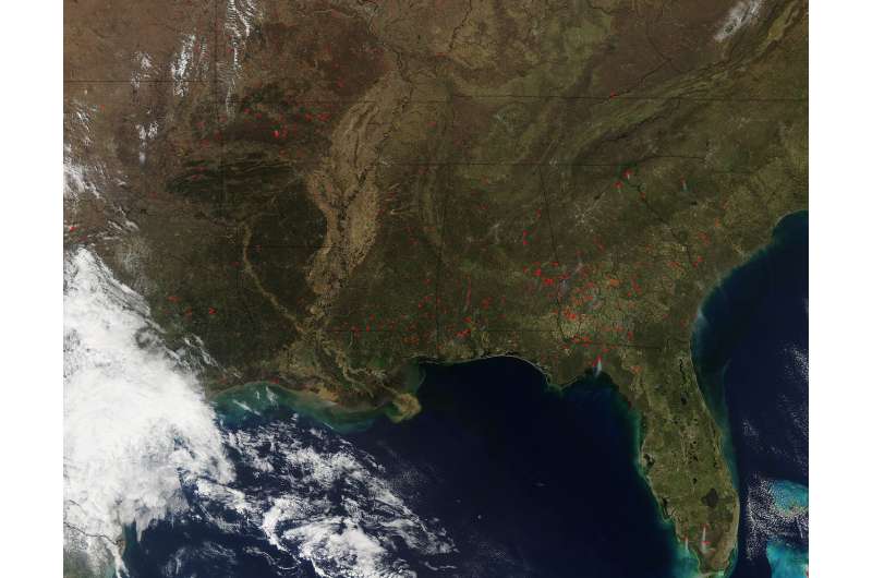 NASA satellite sees fires in southeastern U.S.