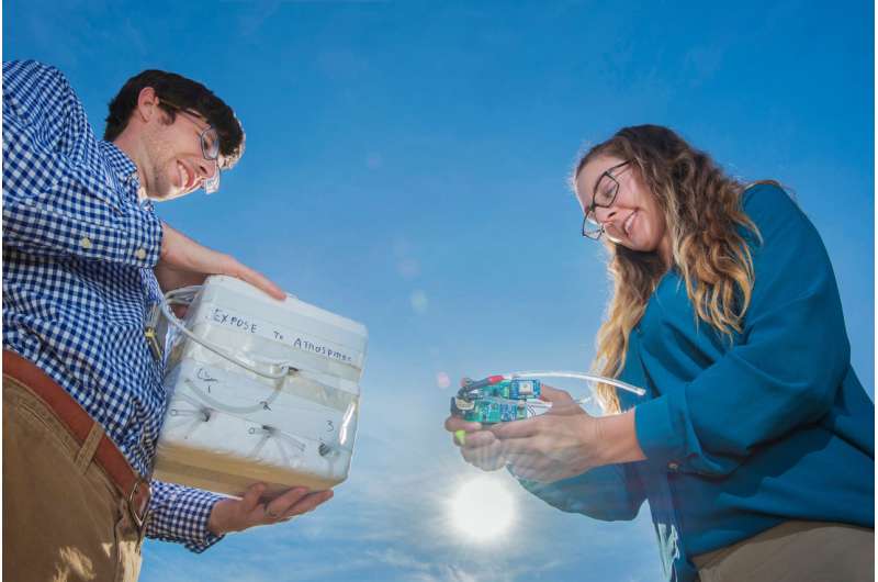 New Sandia balloon-borne infrasound sensor array detects explosions