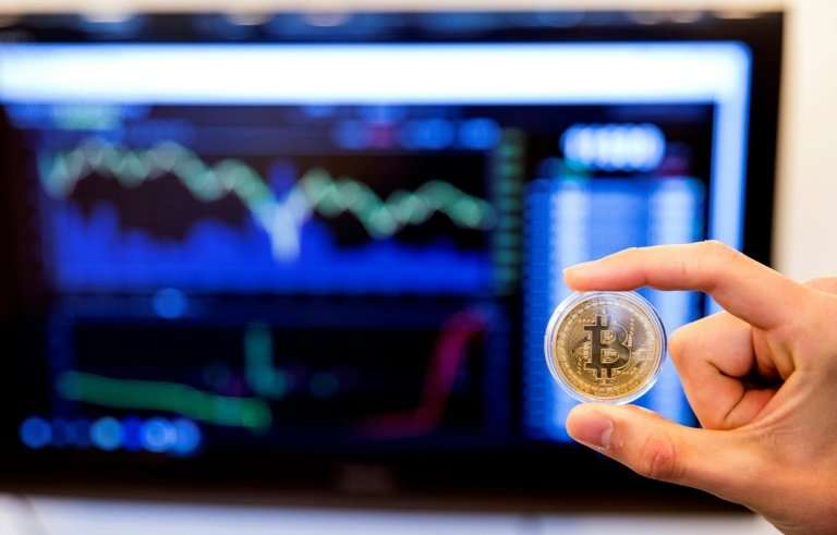 Nordea, the Nordic region's biggest bank, said it would bar employees from trading in bitcoin and other cryptocurrencies as of F