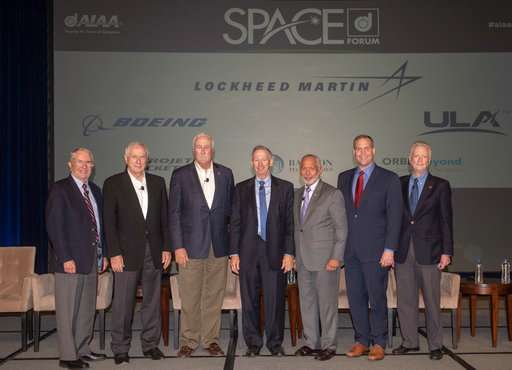 Past NASA chiefs gather for space agency's 60th anniversary