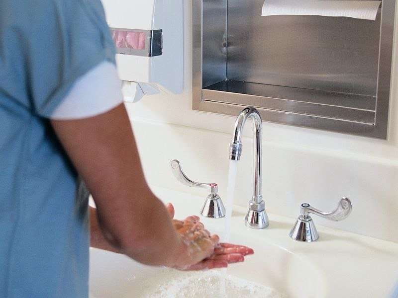 Patient involvement may promote hand washing in the hospital