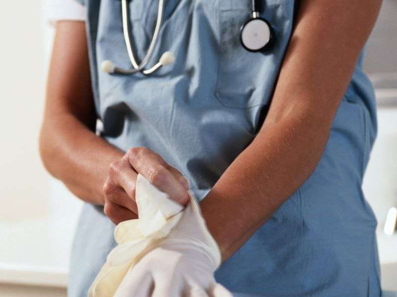 Physicians frequently continue to work while ill