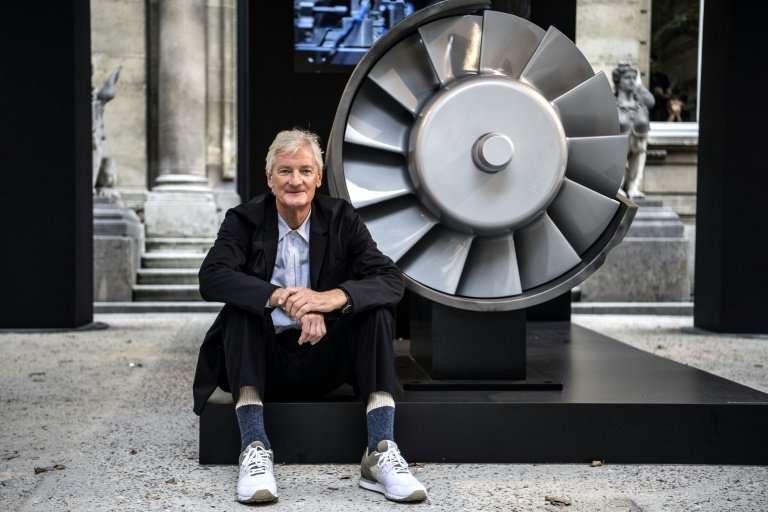Pioneering British engineer and founder of the Dyson company, James Dyson, plans to start building electric cars at a plant in S