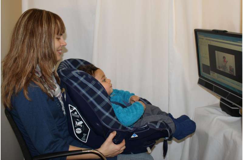 Reduced attention to audiovisual synchrony in infancy predicts autism diagnosis