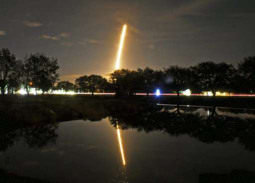 SpaceX launches secret satellite Zuma on 1st flight of year