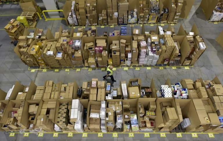 The union says workers in Amazon's San Fernando de Henares centre, where they prepare packages for clients in Spain and Europe, 