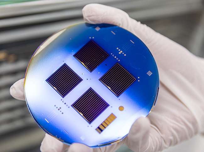 Thin films for more efficient solar cells