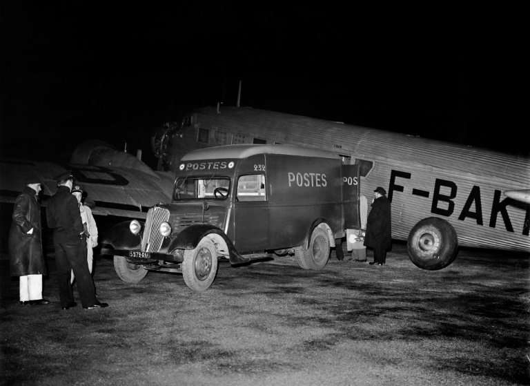 This Junkers 52 postal aircraft, registered F-BAKK, flew the first night postal service in November 1946