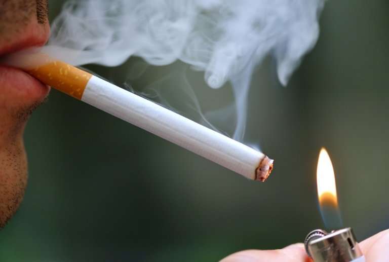 烟草每年导致近700万人死于癌症和其他肺部疾病，约占全球死亡人数的十分之一