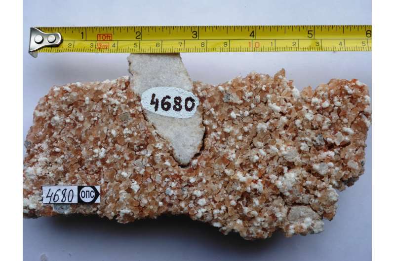 Two-billion-year-old salt rock reveals rise of oxygen in ancient atmosphere