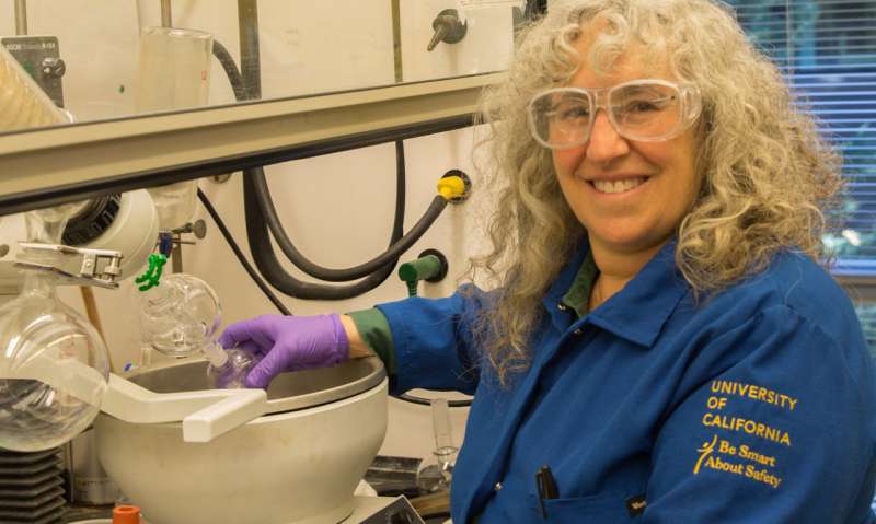 UCSC chemists develop safe alternatives to phthalates used in plastics