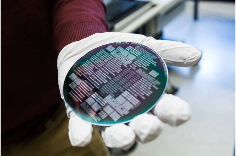 Vanadium dioxyde: A revolutionary material for tomorrow's electronics