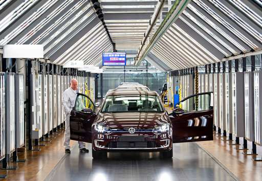 Volkswagen to devote 3 German plants to electric car push