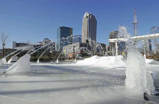 Winter storm forecast to dump snow from Florida to Carolinas