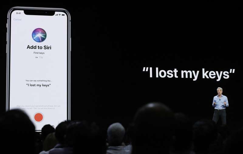 Apple apologizes for use of contractors to eavesdrop on Siri