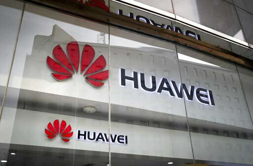 As US pushes to ban Huawei, UK considers softer approach